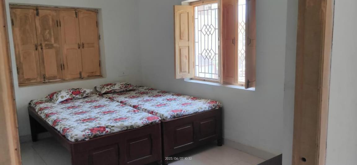 Budha Ashram Guest House Bodh Gaya Extérieur photo